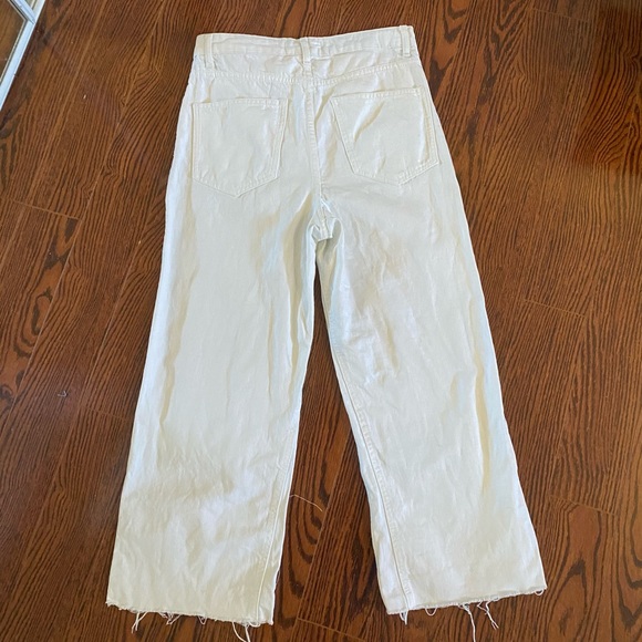 Zara High-Rise Jeans - Picture 3 of 4